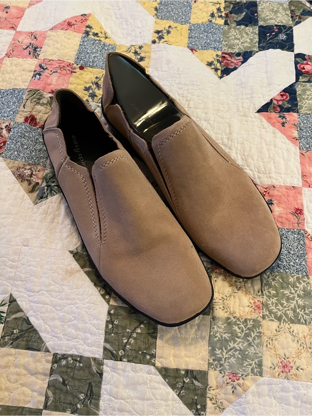 Easy Spirit Ladies Slip-On Loafers in Taupe Suede